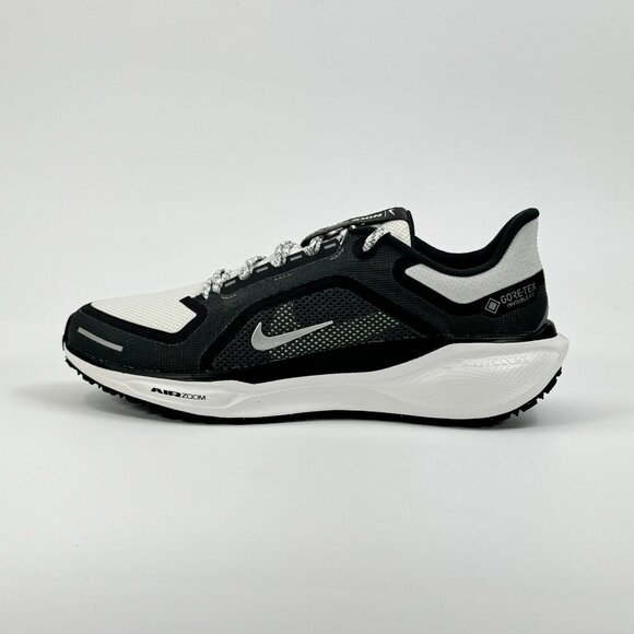 Athletic_Shoes